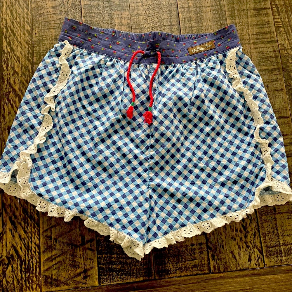 Size 10 Matilda Jane shorts. Would be cute for the 4th of July.